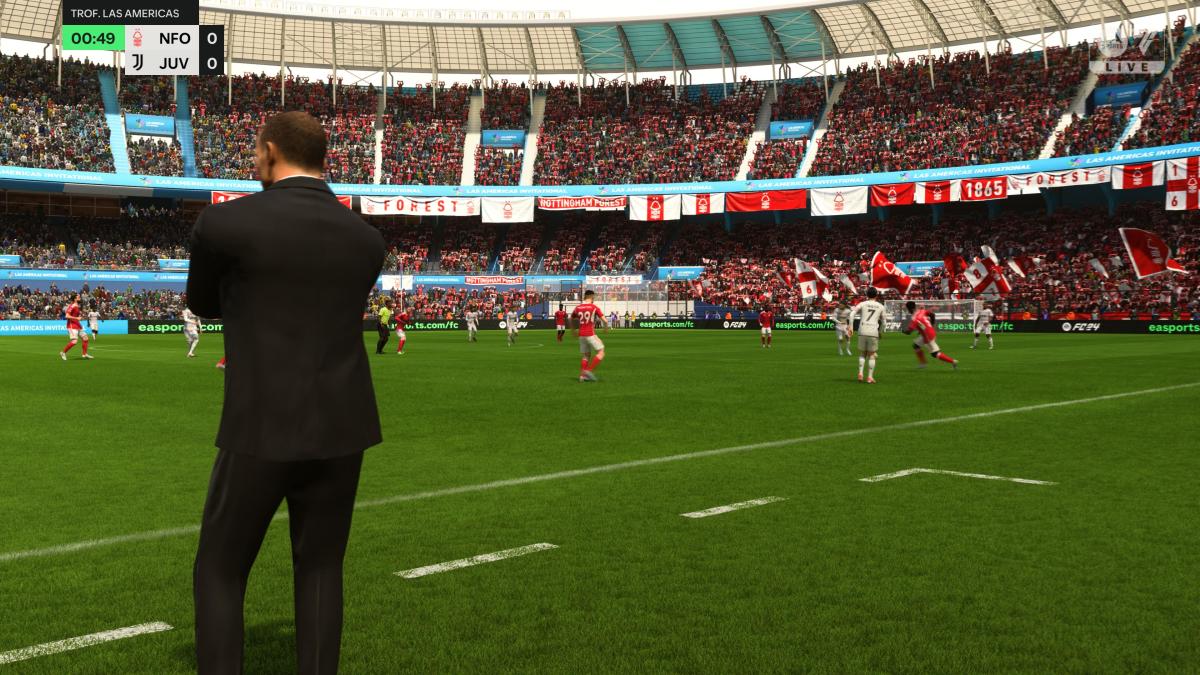 EA FC 24 view of the pitch from the sidelines.